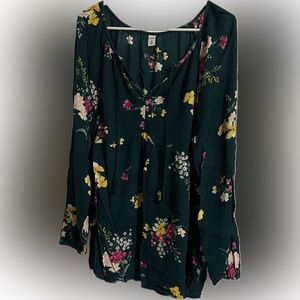 Stylish Green Floral Flowy Old Navy Woman’s Blouse - Size XL, Good Condition